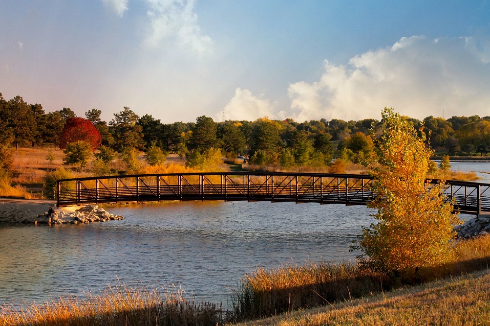 Holmes Park & Lake