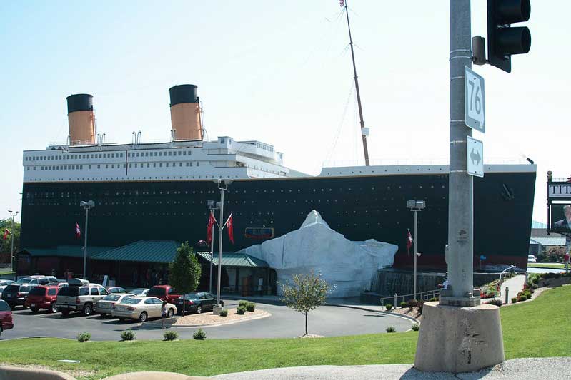  Titanic Museum 