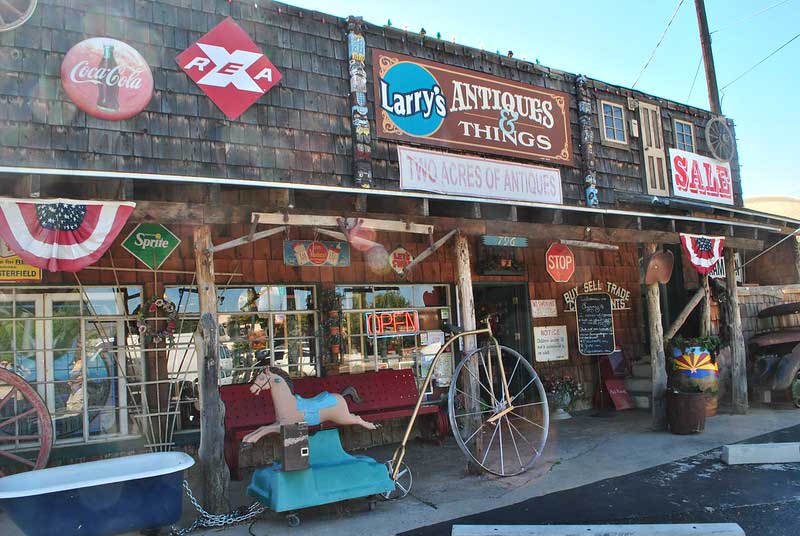 Larry's Antiques & Things