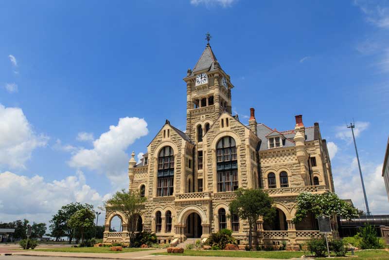 Victoria County Courthouse 