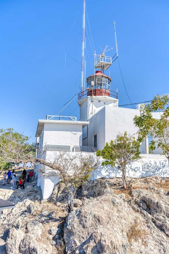 Faro (Lighthouse)