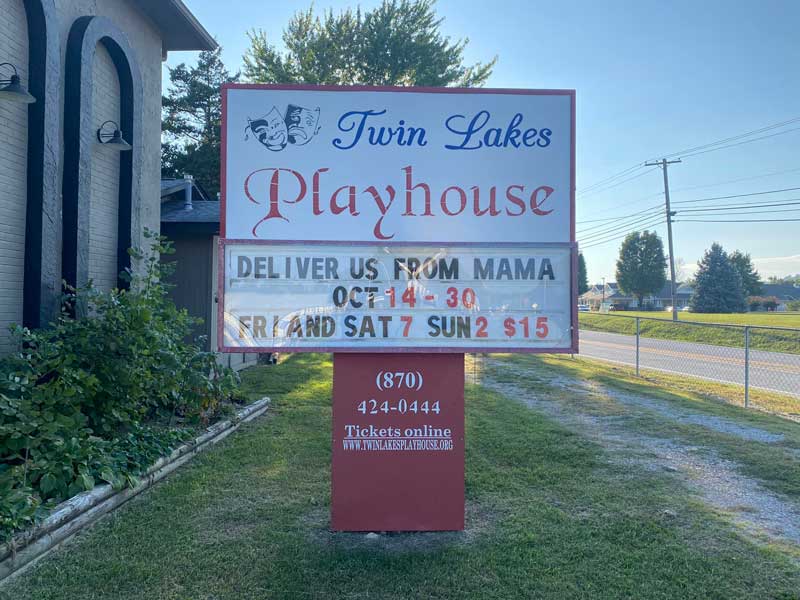 Twin Lakes Playhouse