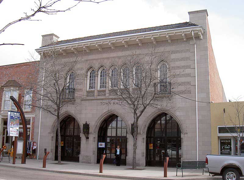 Town Hall Arts Center