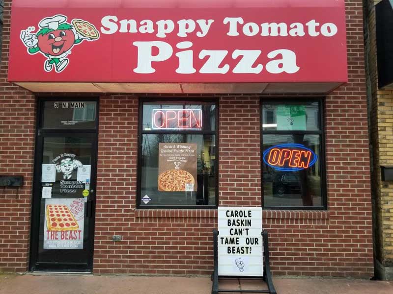 Snappy Tomatoes Pizza & Arcade