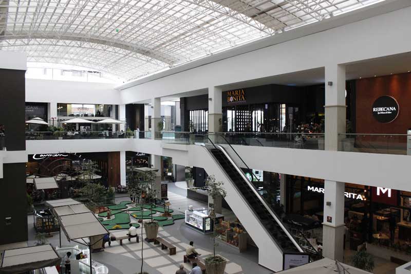 La Noria Shopping Center