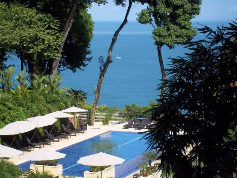 7 Beautiful Costa Rica Beach Resorts for Surfing, Swimming, and ...