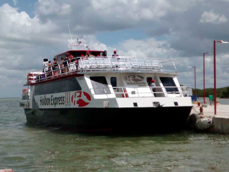 ferry in Holbox