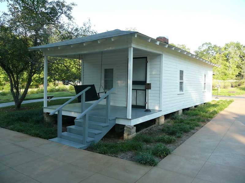 Elvis Presley Birthplace & Museum in Tupelo