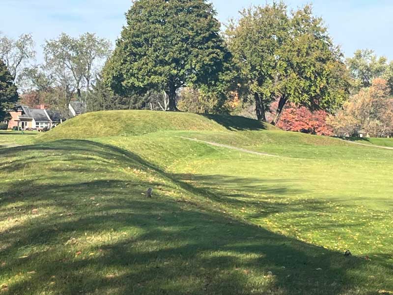 Moundbuilders Country Club (Great Circle Earthworks)