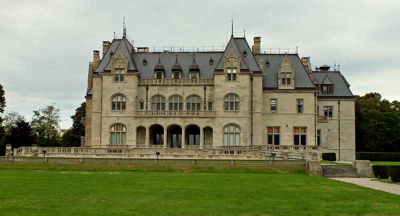 Newport Mansions