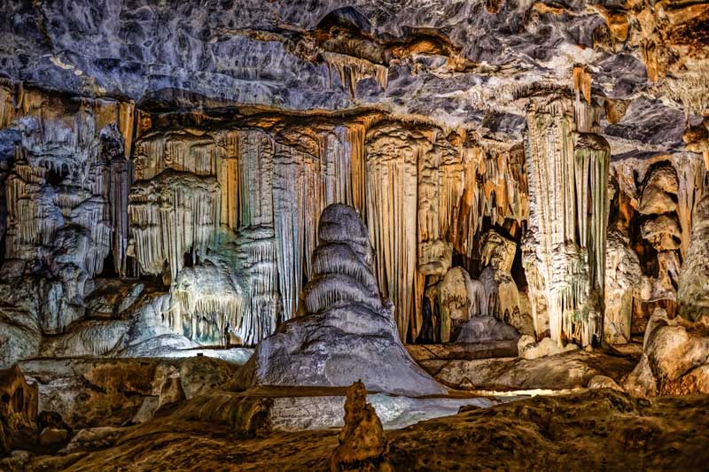 Organ Cave