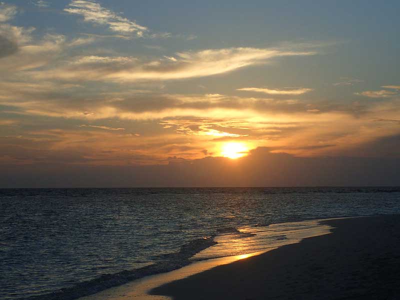 Kandolhu Island Beach