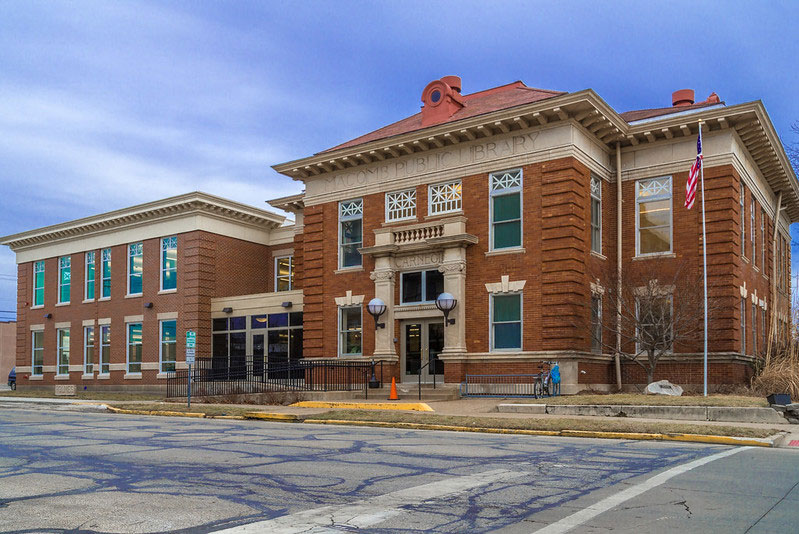 Macomb Public Library