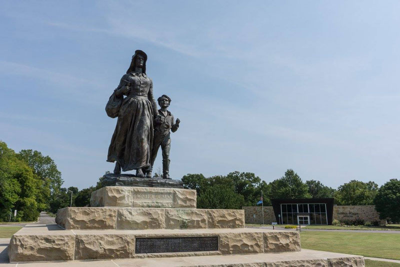 Pioneer Woman Museum and Statue