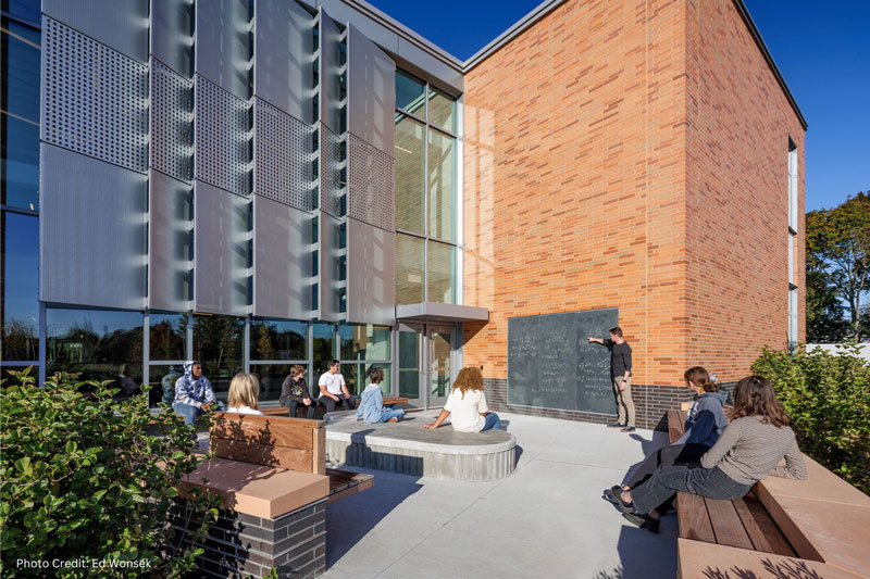 Coronado Middle School Outdoor Learning Area